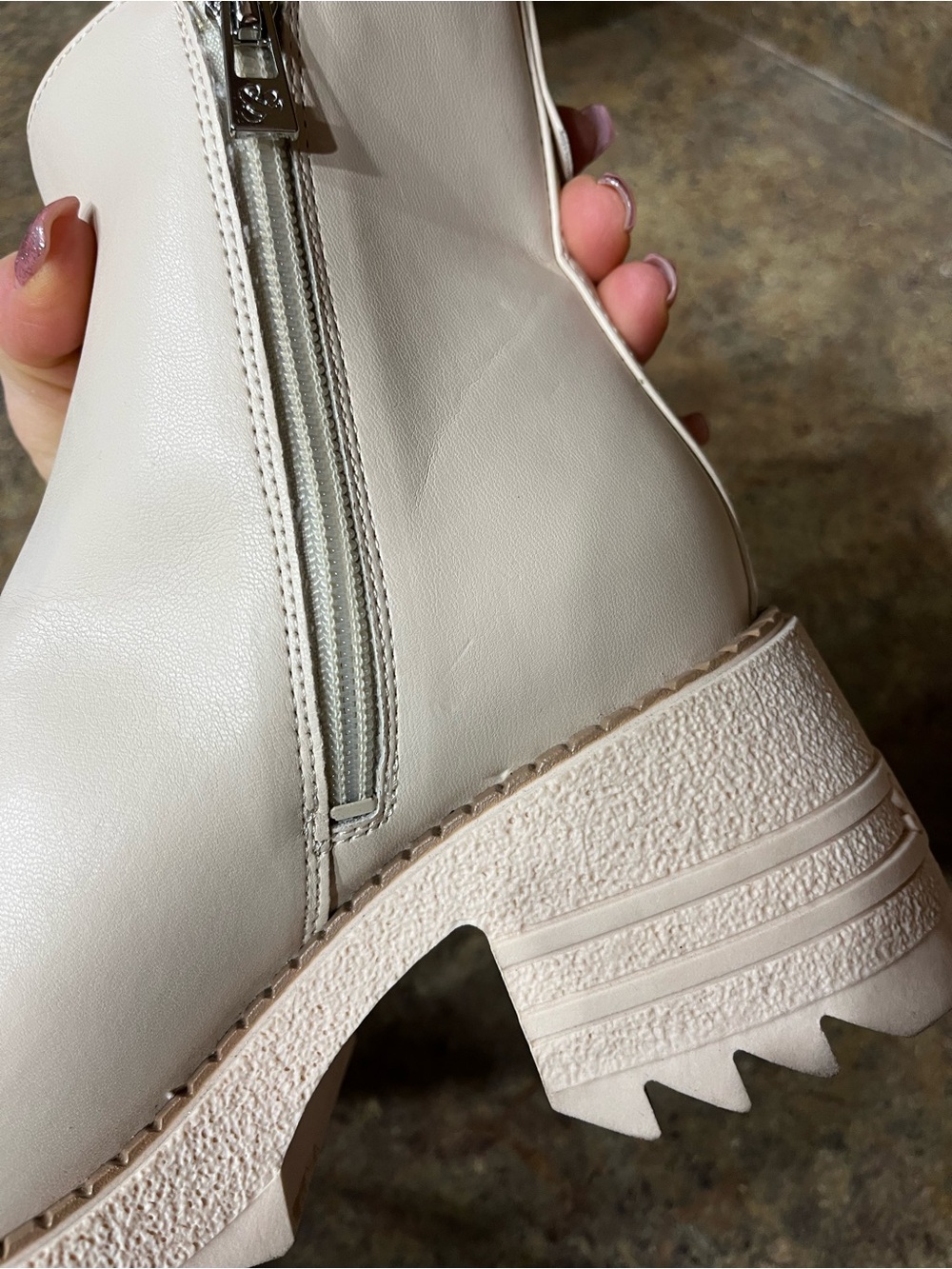 Sam & Libby Off White Chunky Lug Sole Chelsea Boots Zip Ankle Sz 7 Y2K - Picture 10 of 15